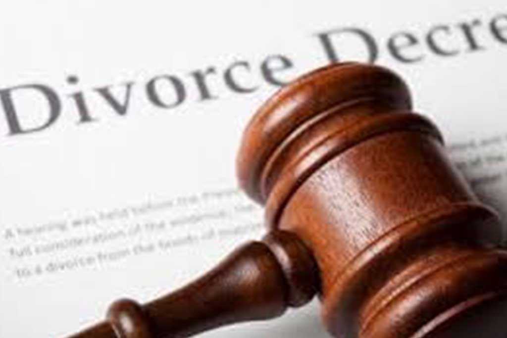“I’m divorcing, what are my rights with health insurance?”