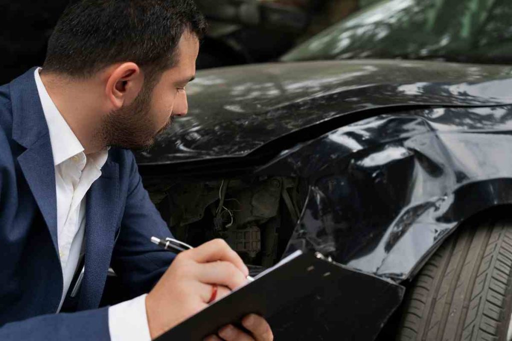 Car Accident Lawyer Accessing Property Damage
