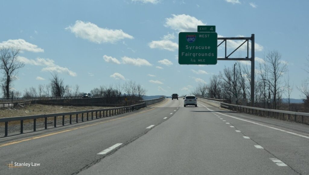 Syracuse, NY - Injury Crash on I-690 East Near West St Exit