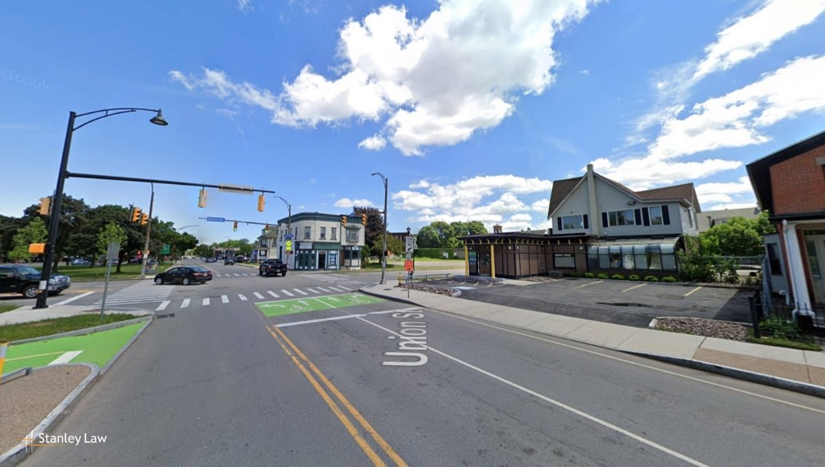 Rochester, NY - One Seriously Injured in Crash at E Main St and University Ave