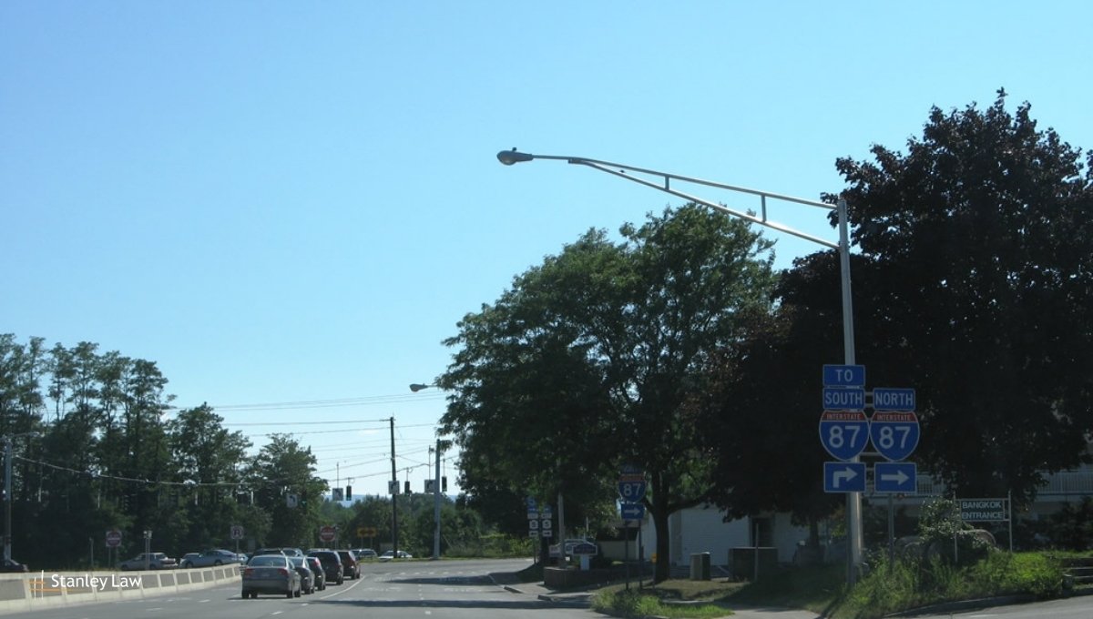 Syracuse, NY - Injuries Reported in Multi-Vehicle Crash on Route 5 WB