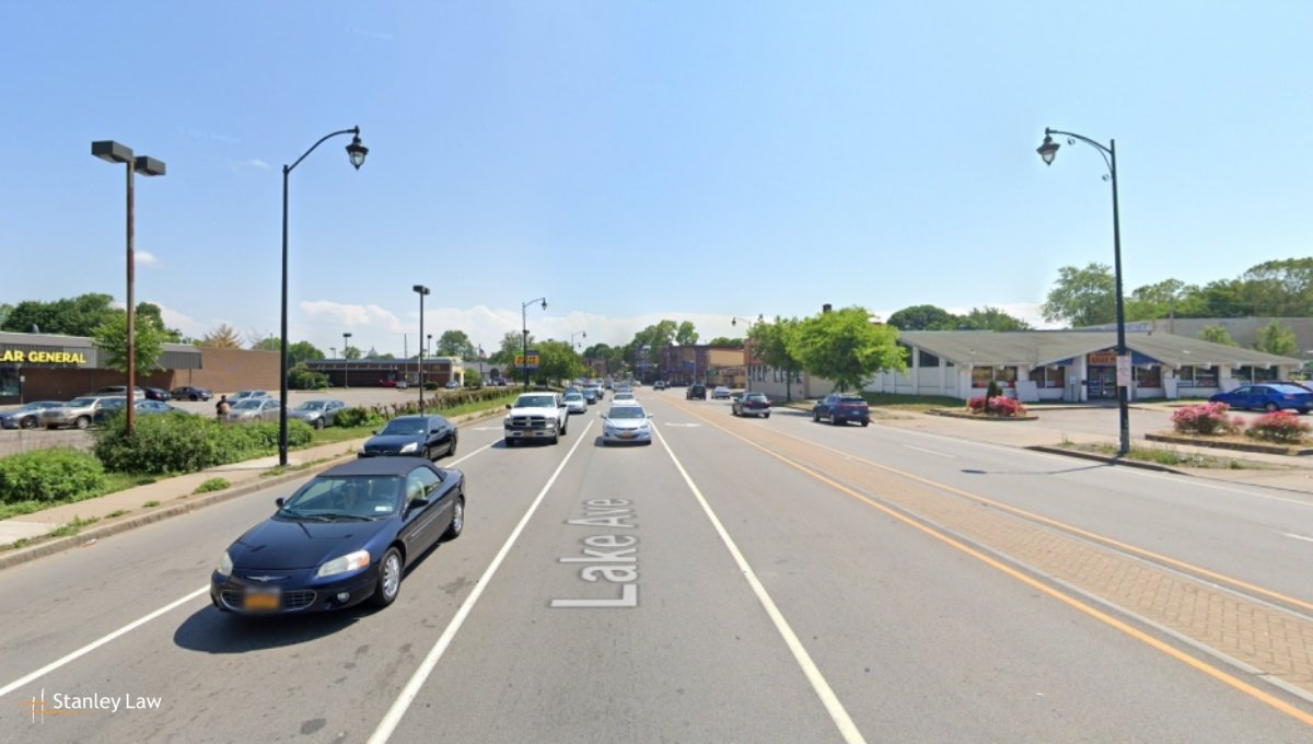 Rochester, NY - Serious Injury Crash on Lake Ave Near 842 Block