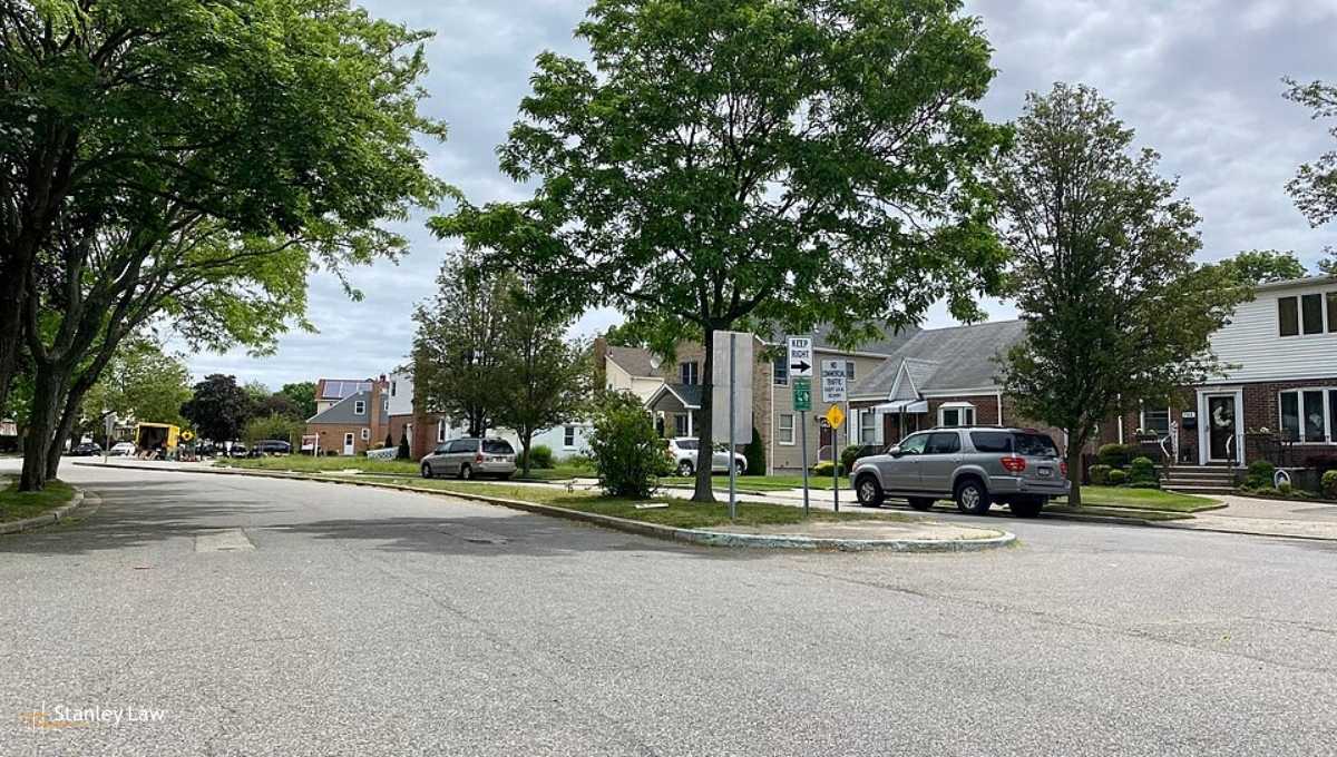 New Hyde Park, NY - Teenager Killed After Being Struck by Suv in New Hyde Park