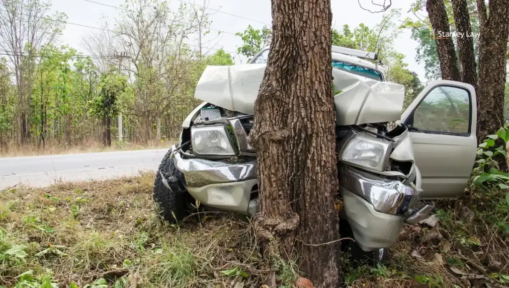 Car crash onto a tree in Chili, N.Y