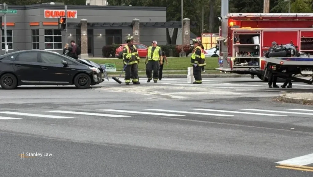 Motorcyclist Crashes at Red-Light