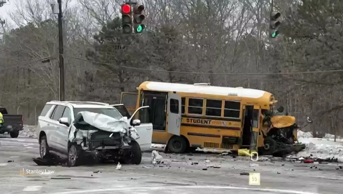5 Children Hospitalized in Head-On Bus accident
